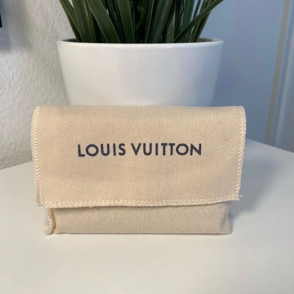 Louis Vuitton Very Rare Vintage 1970’s Card Holder - Picture 13 of 14
